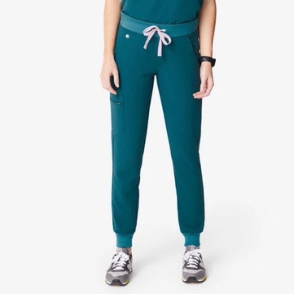 NWT FIGS women's Zamora Jogger Scrub Pants Petite